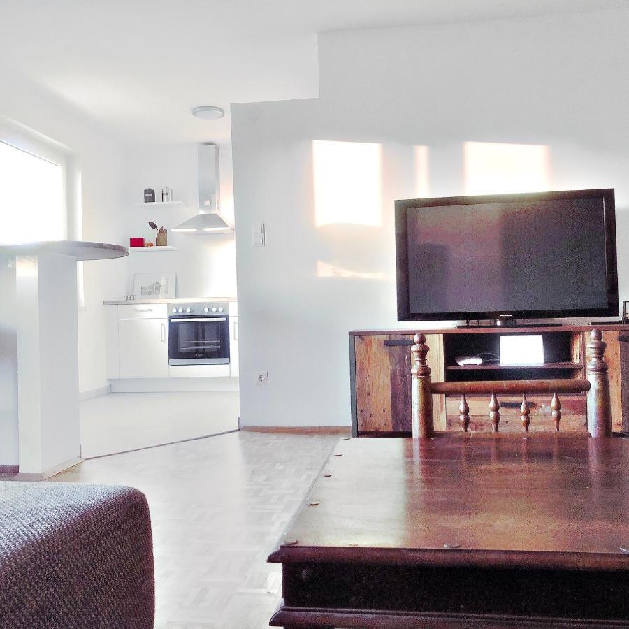 Modern New Danube Apartment, Perfect Location Wien Exterior foto